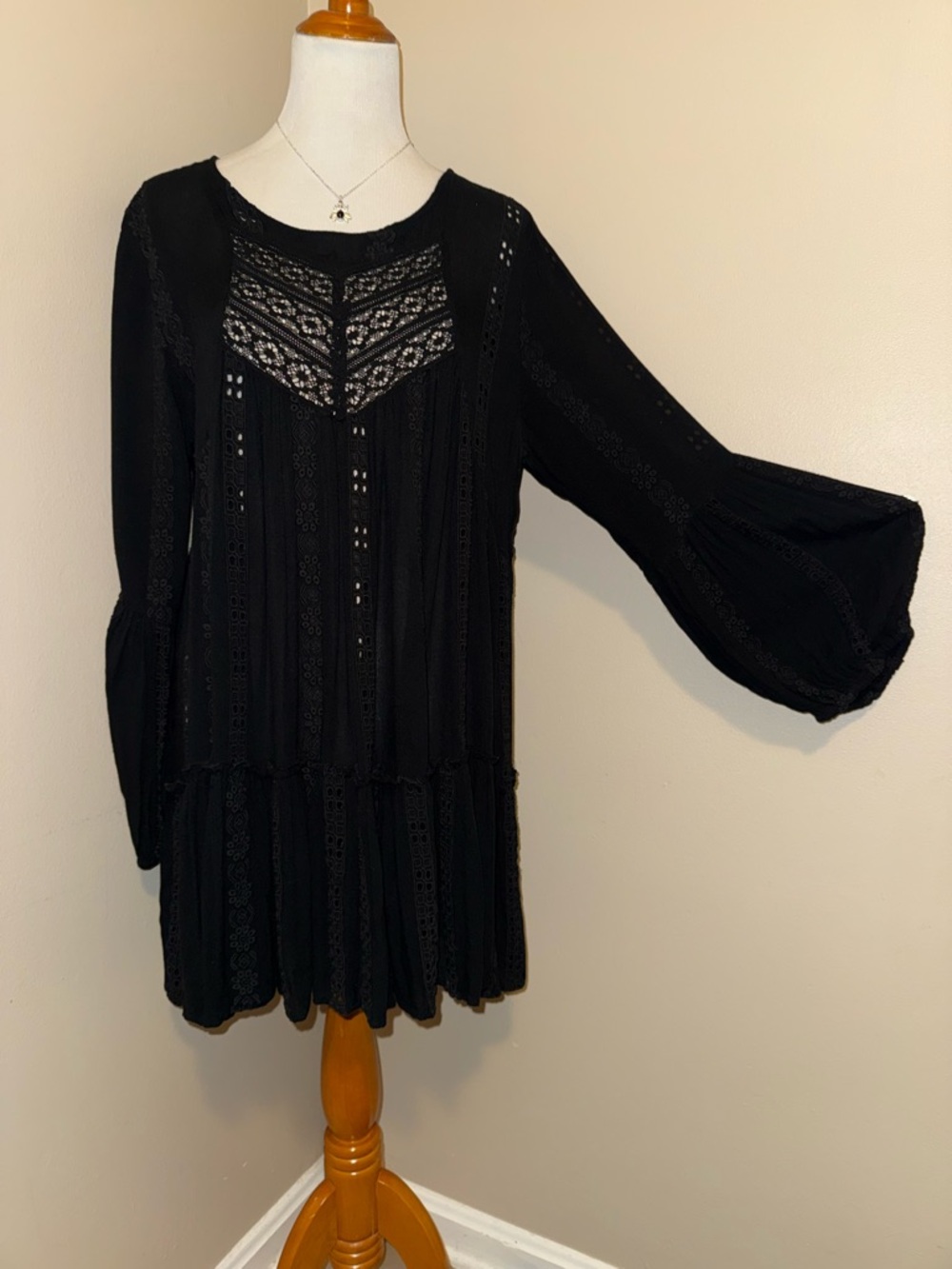 Free People Kiss Kiss Black Embroidered Lace Tunic,Size-Large - Picture 8 of 12